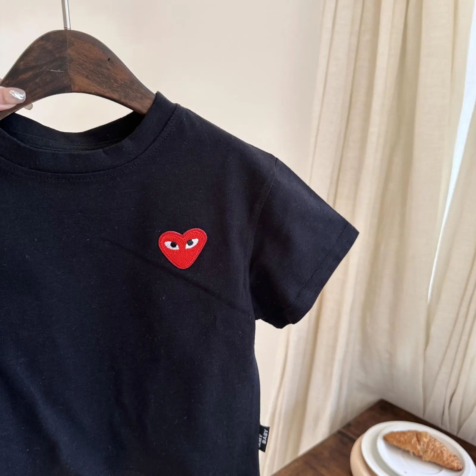 【80-130cm】今季大注目 シンプル 可愛い 合わせやすい 着心地良い 人気 Tシャツ