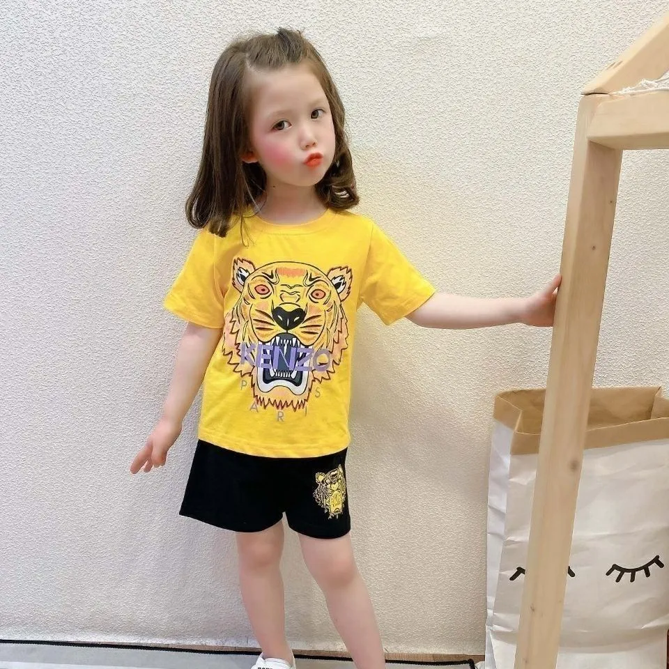【90-160cm】二点セット カジュアル 着心地良い トレンド 半袖 Tシャツ+ショートパンツ セットアップ