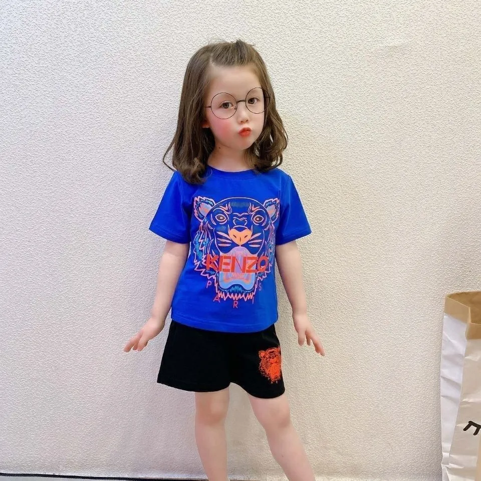 【90-160cm】二点セット カジュアル 着心地良い トレンド 半袖 Tシャツ+ショートパンツ セットアップ