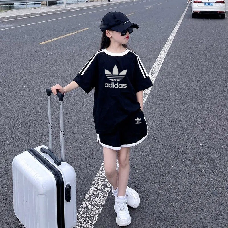 【90-160cm】二点セット デザイン満点 大注目 カジュアル 合わせやすい 女の子 半袖 Ｔシャツ＋ショートパンツ セットアップ