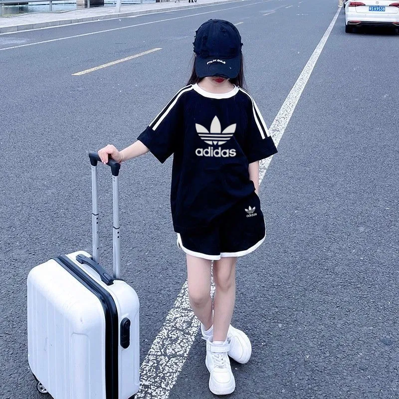 【90-160cm】二点セット デザイン満点 大注目 カジュアル 合わせやすい 女の子 半袖 Ｔシャツ＋ショートパンツ セットアップ