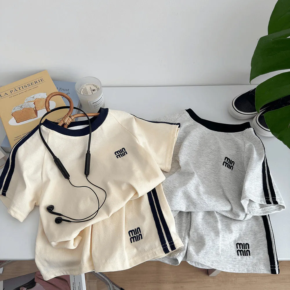 【80-140cm】二点セット 人気上昇中 柔らかな素材 快適 カジュアル 半袖 Ｔシャツ＋ショートパンツ セットアップ