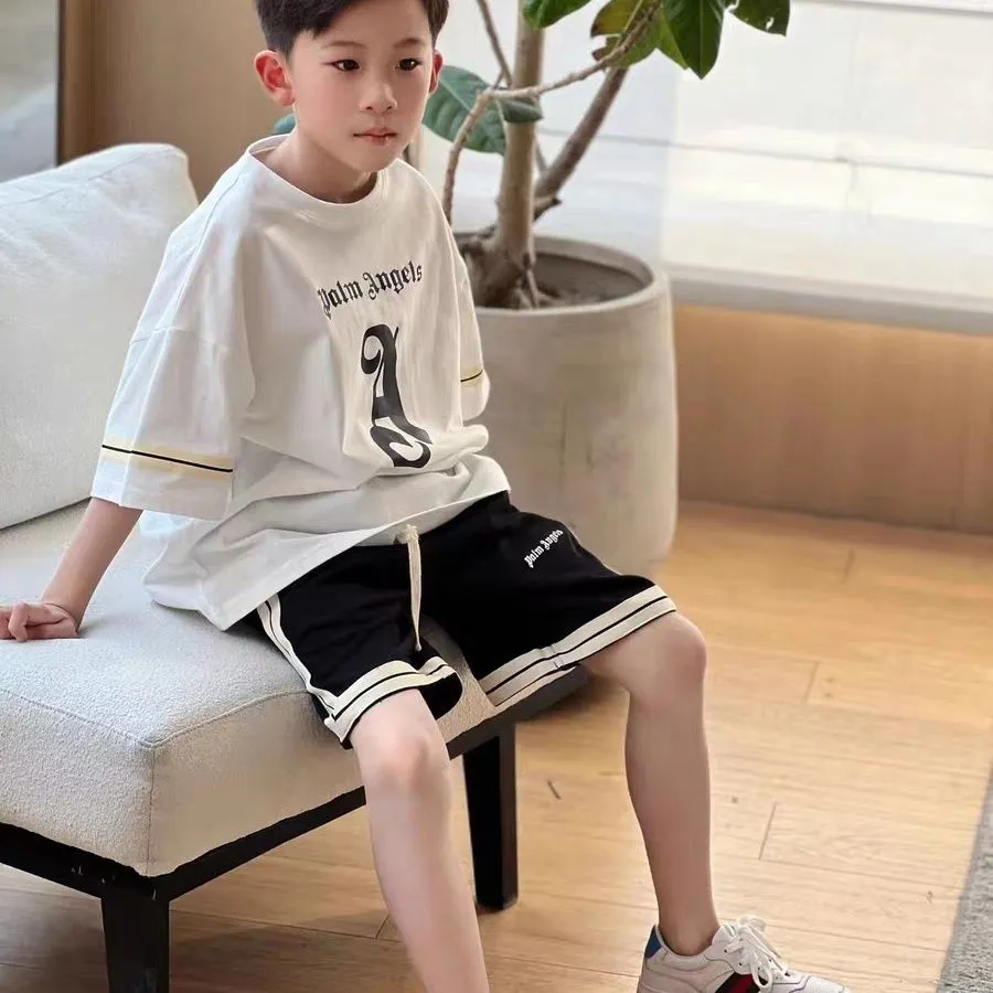 【120-170cm】着回し力抜群 スタイリッシュ デイリーにぴったり 快適 男の子 半袖 Ｔシャツ