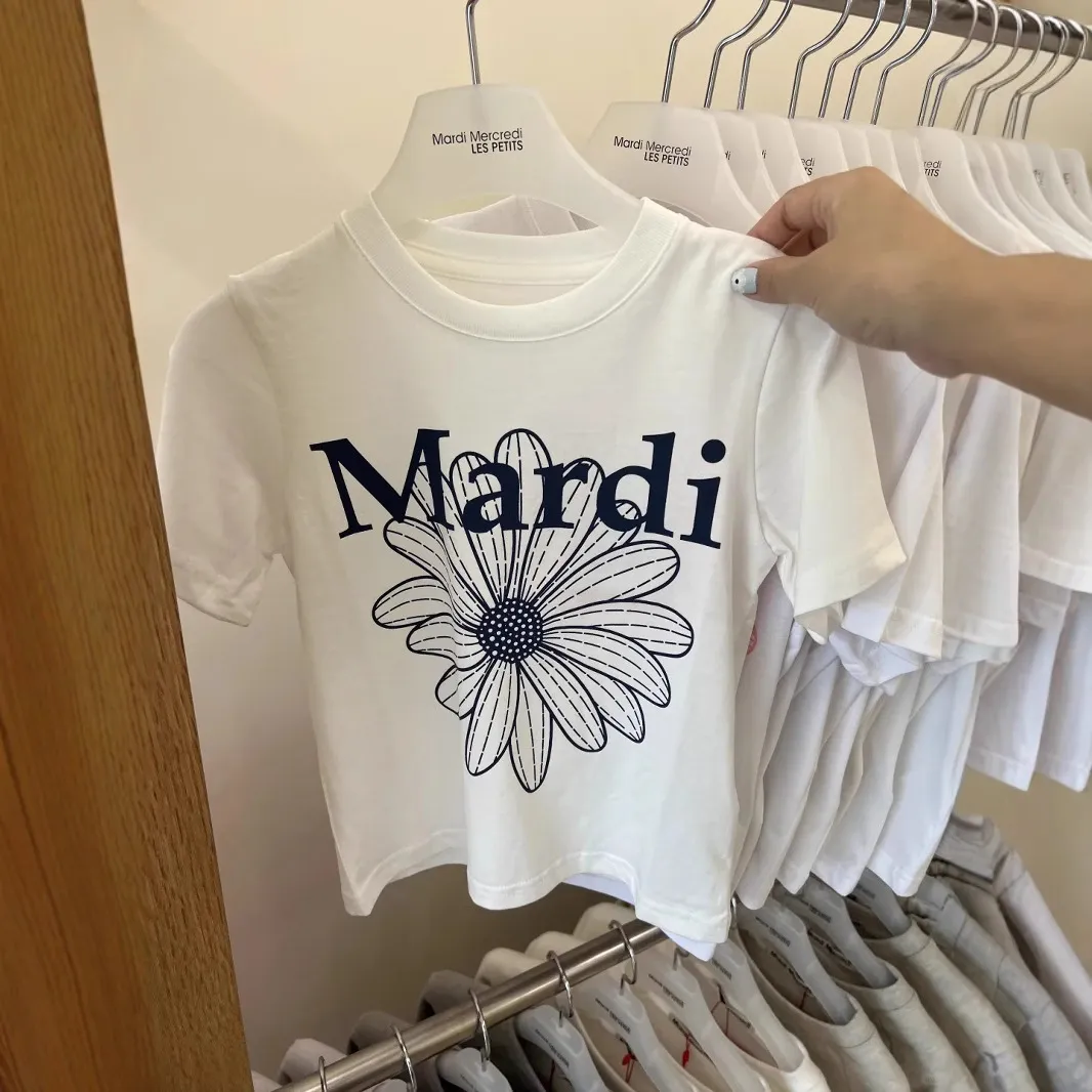 【90-160cm+親サイズ】人気爆発中 売れ筋 おしゃれ カジュアル 定番 花柄 半袖 Ｔシャツ