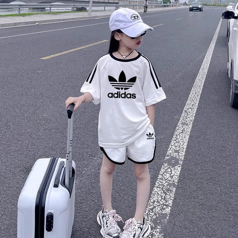 【90-160cm】二点セット デザイン満点 大注目 カジュアル 合わせやすい 女の子 半袖 Ｔシャツ＋ショートパンツ セットアップ