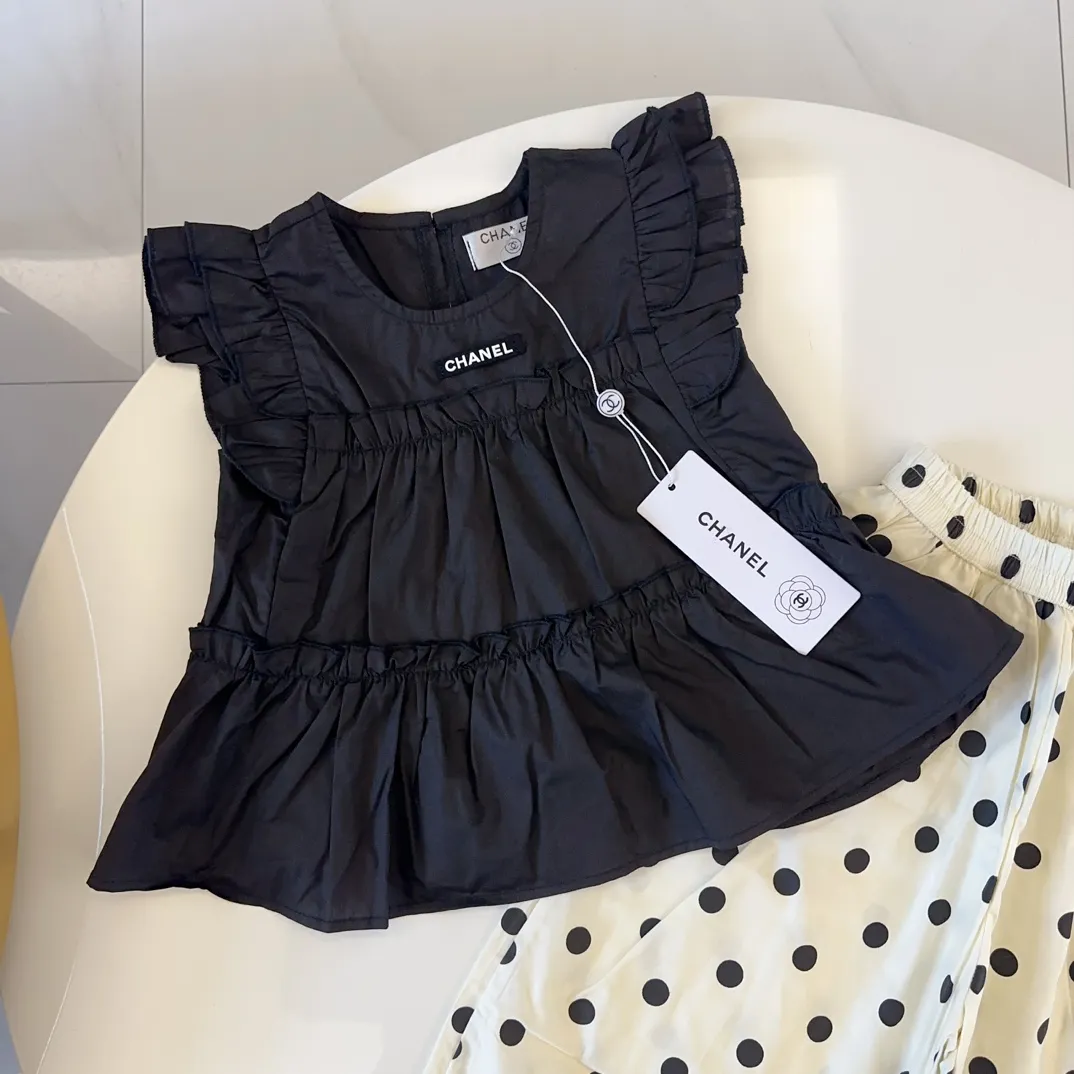 【90-140cm】二点セット おしゃれキッズ必見 可愛い 高見え 女の子 半袖Ｔシャツ＋パンツ セットアップ