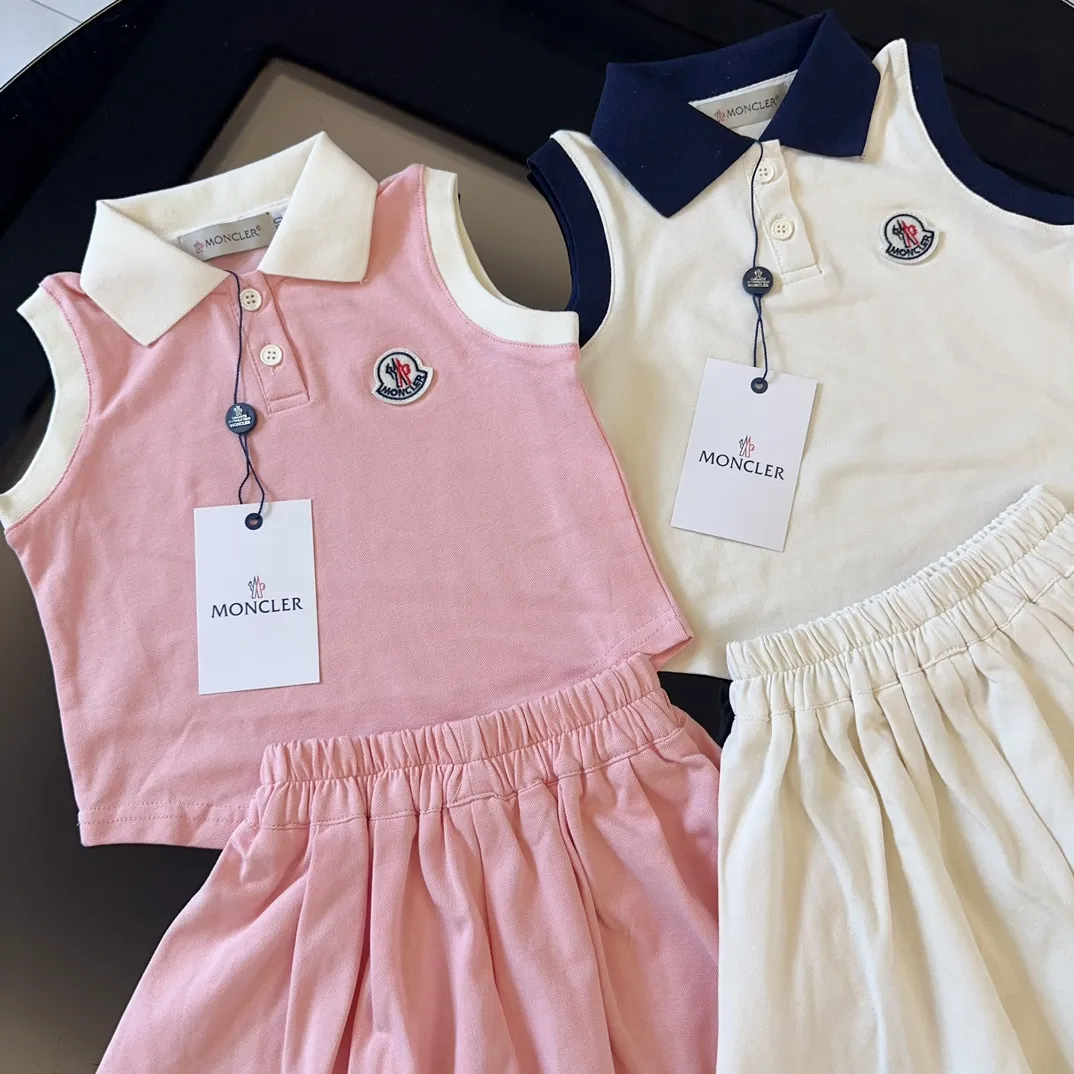 【90-140cm】二点セット お気に入り カジュアル 快適　POLOネック タンクトップ＋ショートパンツ セットアップ