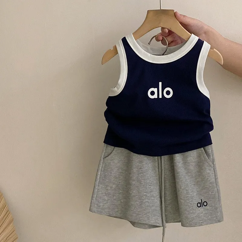 【110-160cm】二点セット 絶対欲しい シンプル スポーティ タンクトップ＋ショートパンツ セットアップ