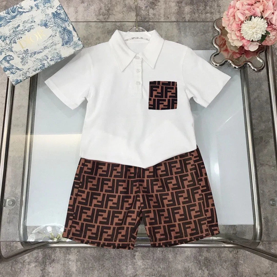 【90-160cm】二点セット コンフォート感抜群 カジュアル 快適 Poloネック 半袖Ｔシャツ＋ショートパンツ セットアップ