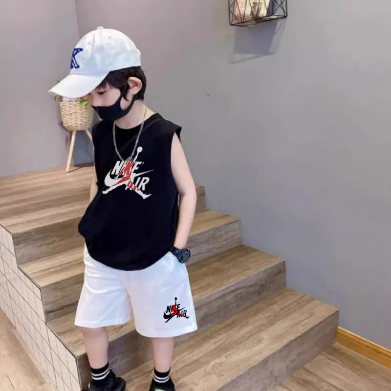 【90-160cm】二点セット トレンド感たっぷり カジュアル 大人気 男の子 タンクトップ＋ショートパンツ セットアップ