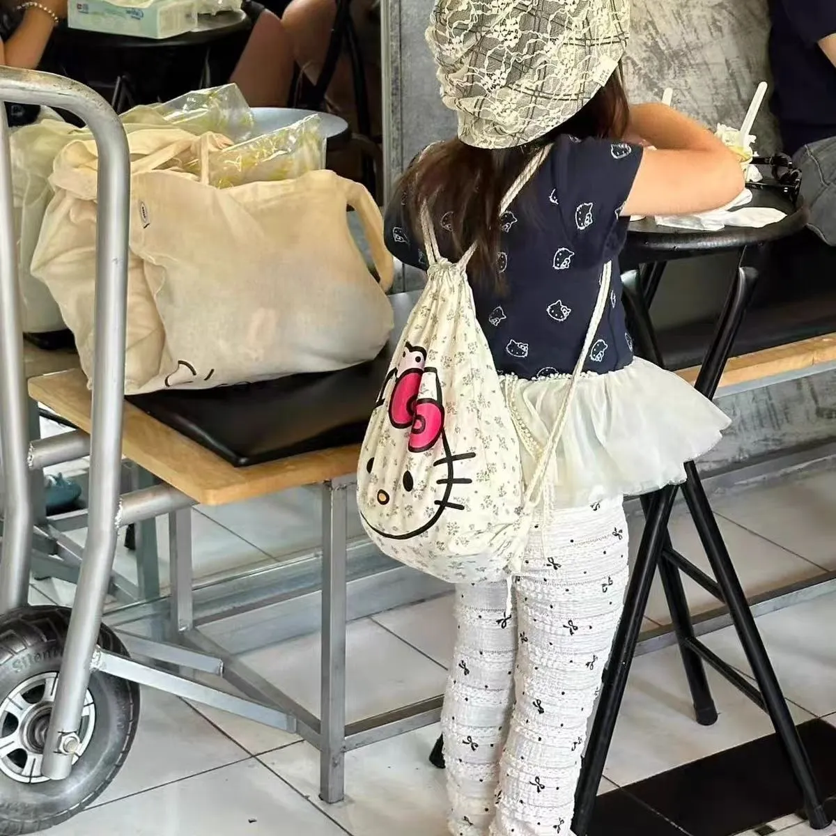 超可愛い 遠足にぴったり パステルカラー 肩にやさしい 軽くて持ちやすい バッグ
